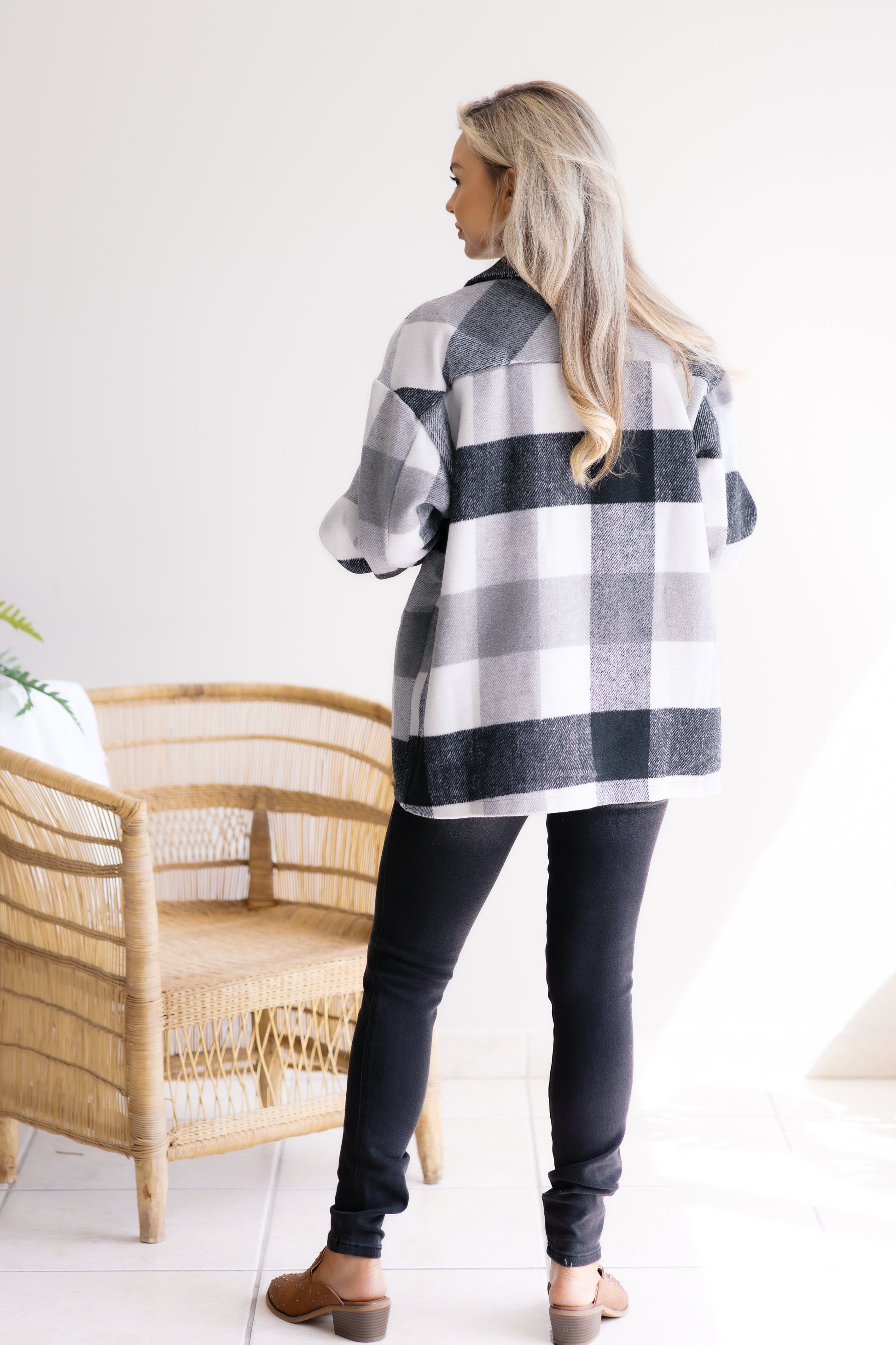 unique-id-00318556-77ea-4335-9d7b-bc870165204a