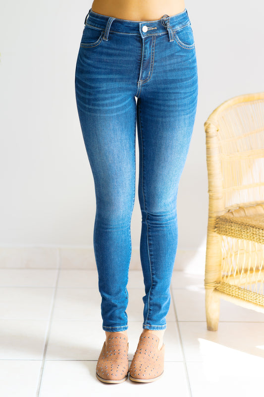 unique-id-e421bf82-cb57-43a3-95fe-4e03128361a8