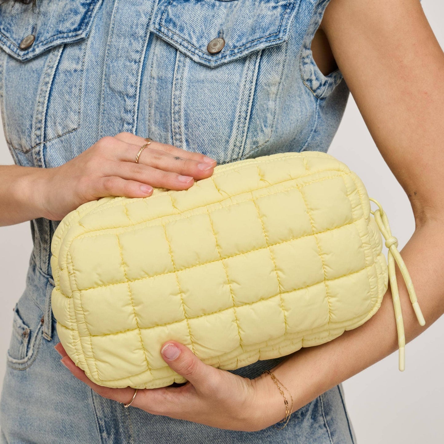 Cloud Nine Quilted Puffer Nylon Cosmetic Travel Pouch Cosmetic Pouch: Dove Grey