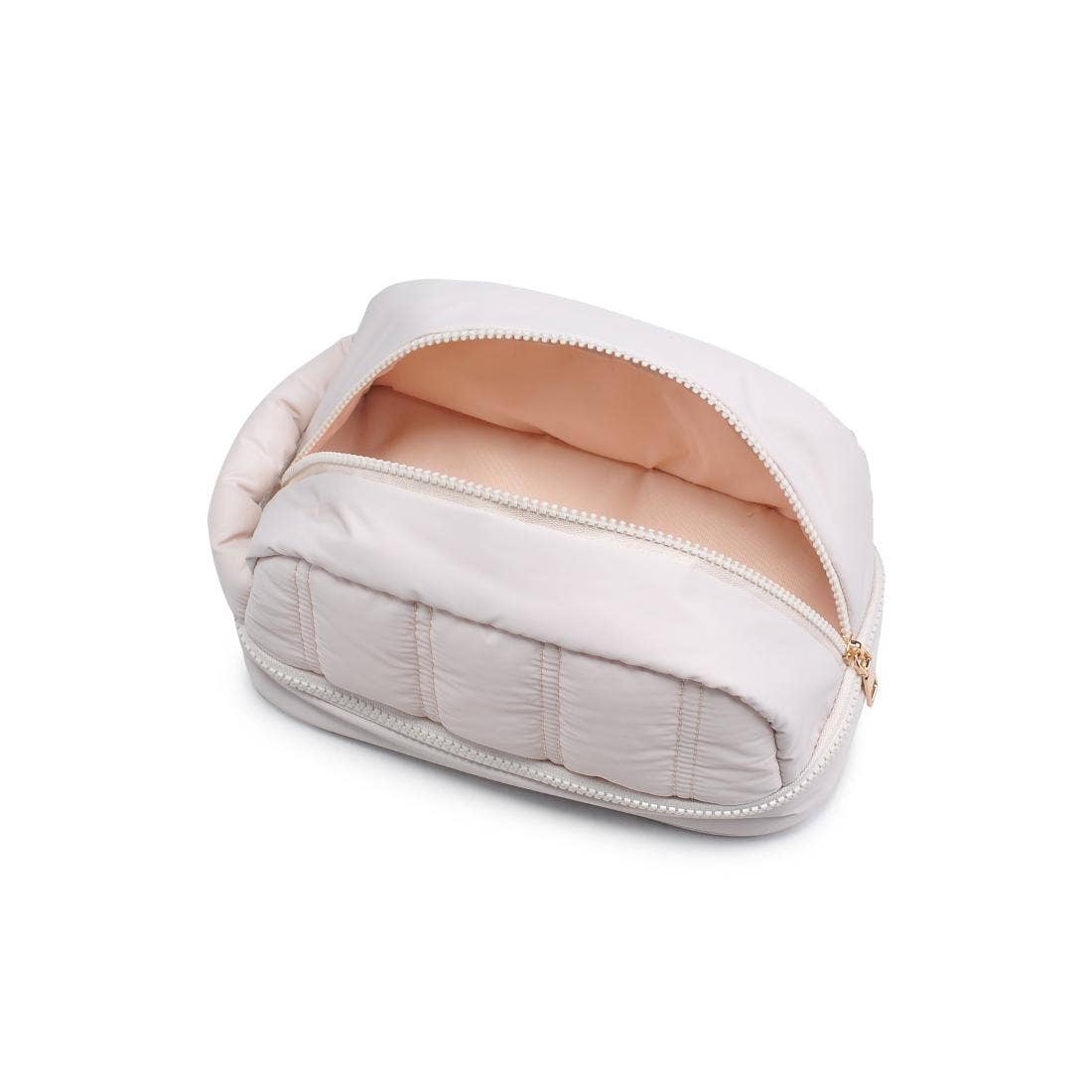 Jet Nylon Dopp Kit: Cream