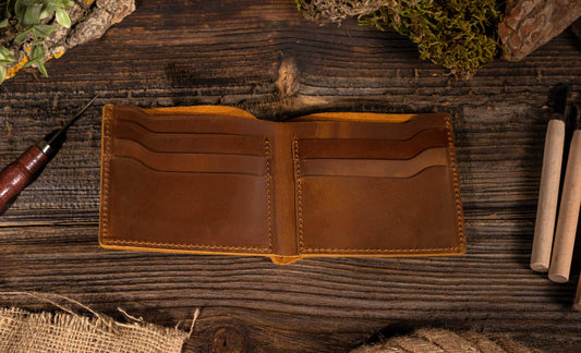 Leather Wallet,  Bifold Wallet, Handmade Wallet for Men: Brown