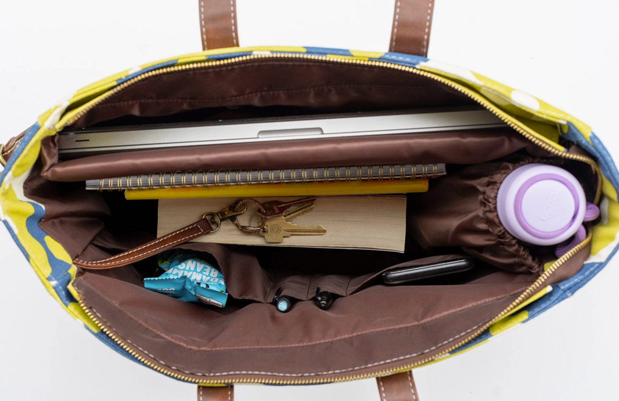 Essentials Tote: Nochi