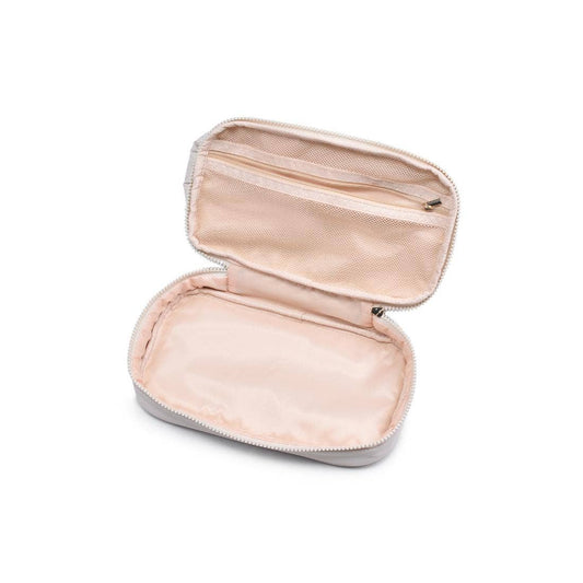 Jet Nylon Dopp Kit: Cream