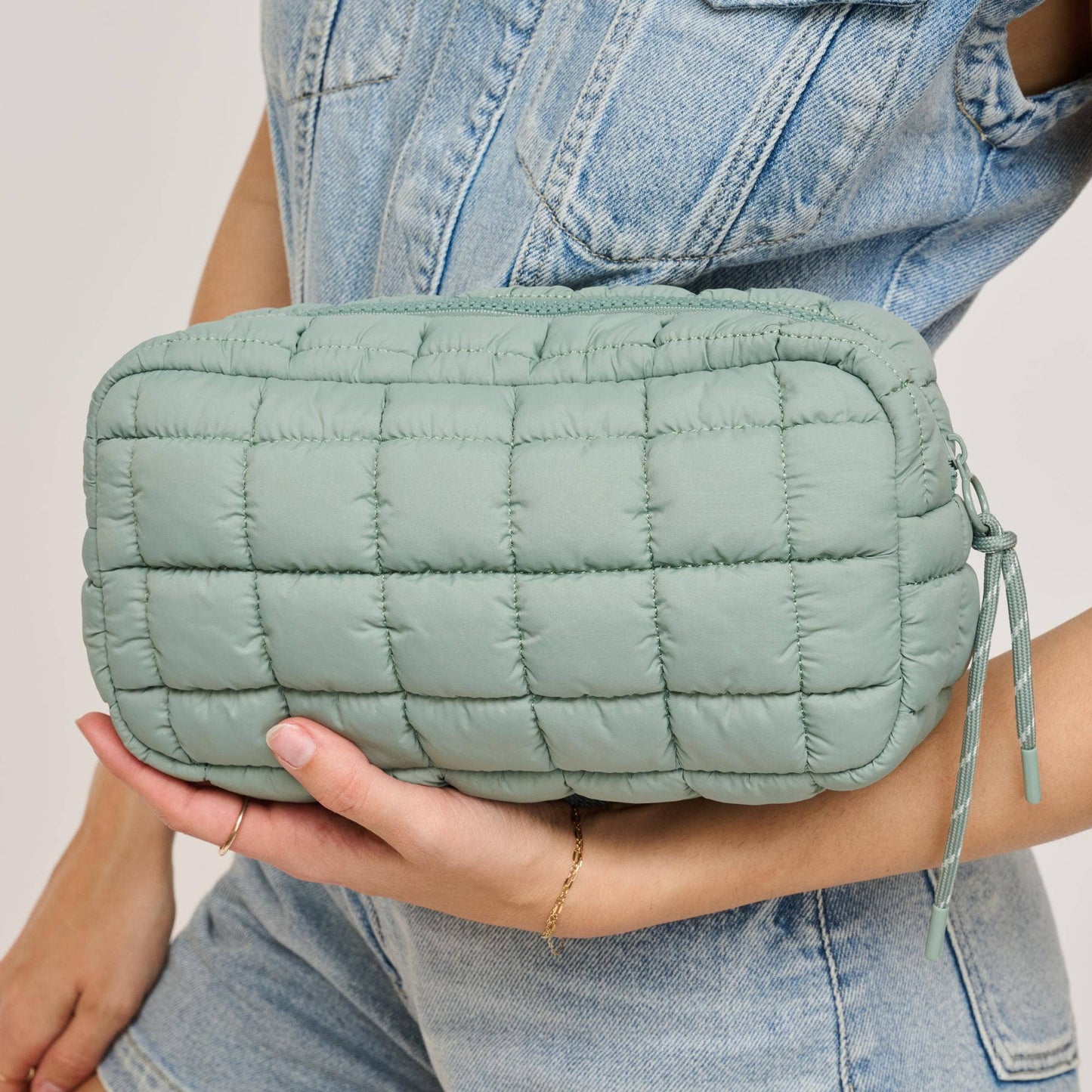 Cloud Nine  Quilted Puffer Nylon Cosmetic Travel Pouch Cosmetic Pouch: Black