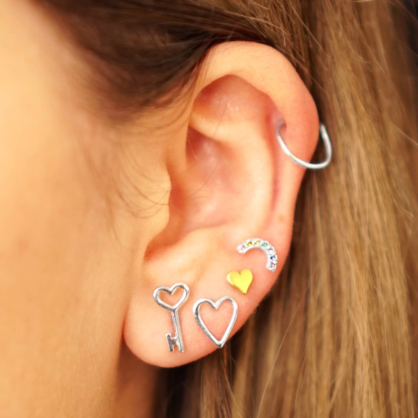 Sterling Silver Openwork Heart Post Earring 9x8mm: Sterling Silver