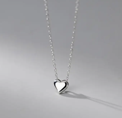 Dainty Heart Necklace - Silver or Gold