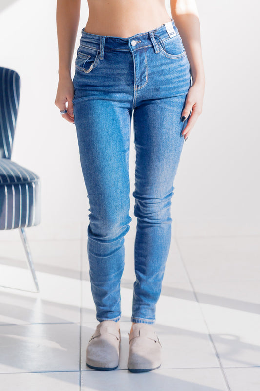 unique-id-8748bb39-c67e-45c2-81ef-71368ab2014a